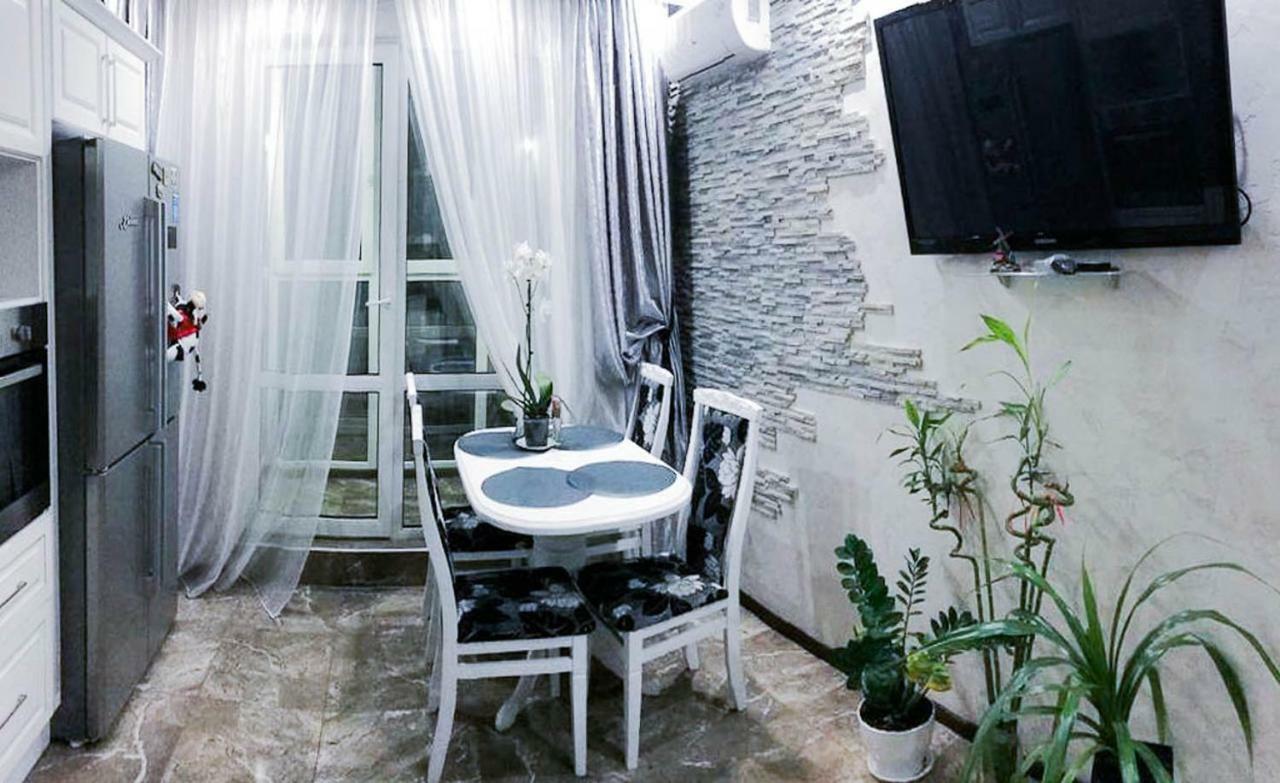 Rent-Kiev Apartment On Luxklavdievskaya Exterior photo